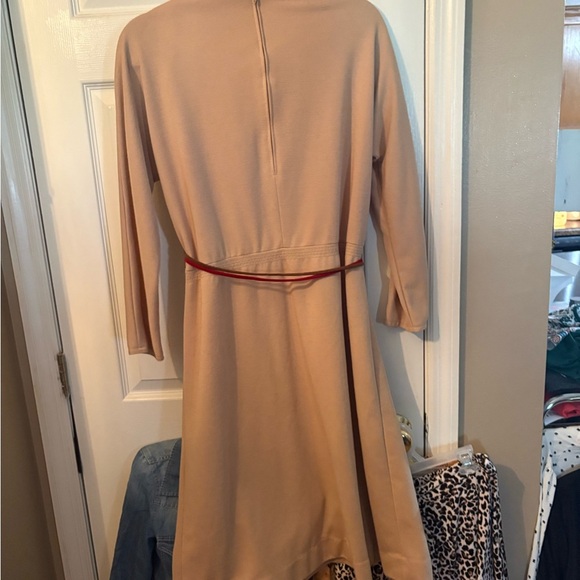 Beige Dress with Red Accents - Picture 3 of 3